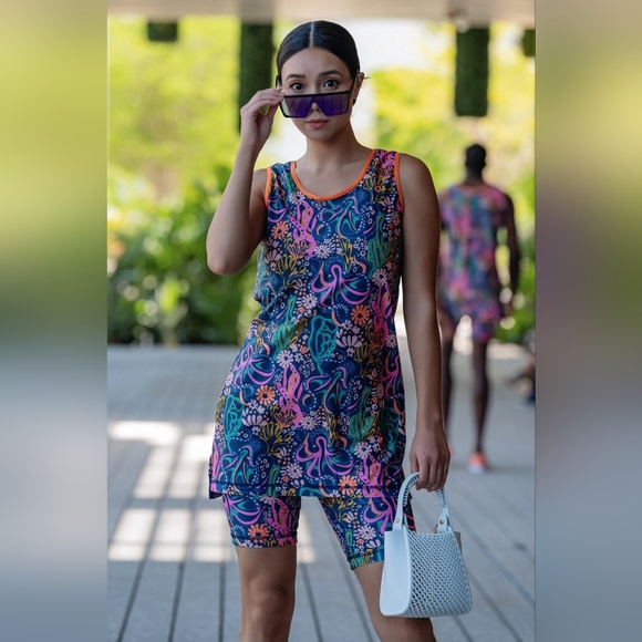 STRONGSUIT Tentacle Spectacle Print XL Unisex Every Gender Neutral Swimwear - Picture 4 of 5